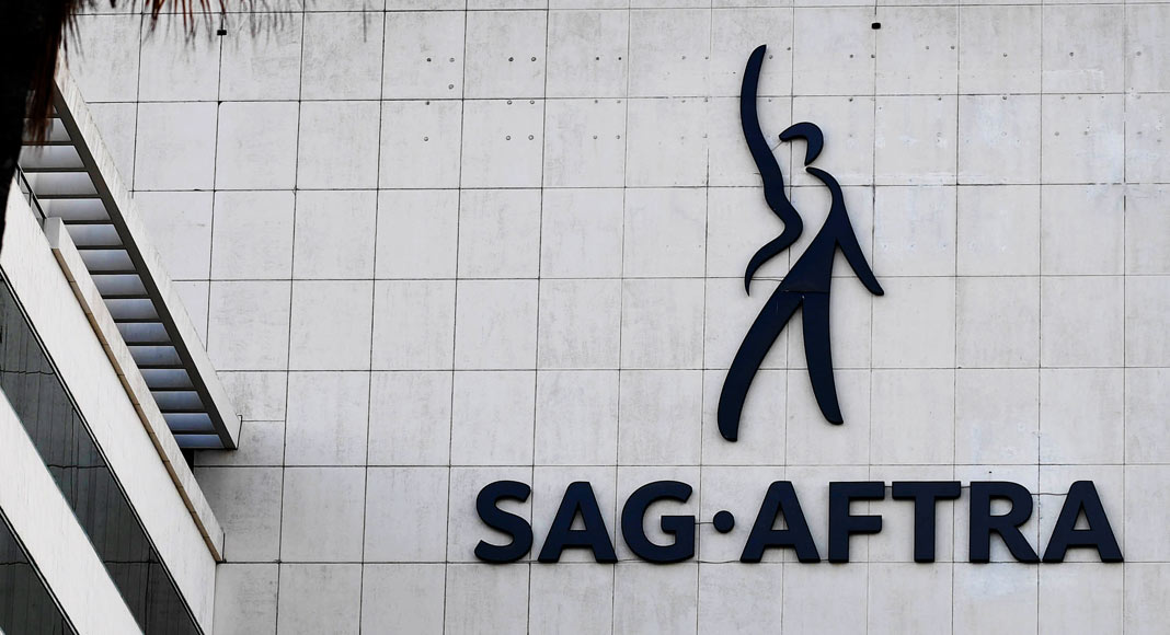 Aktor Game Menang Lawan AI