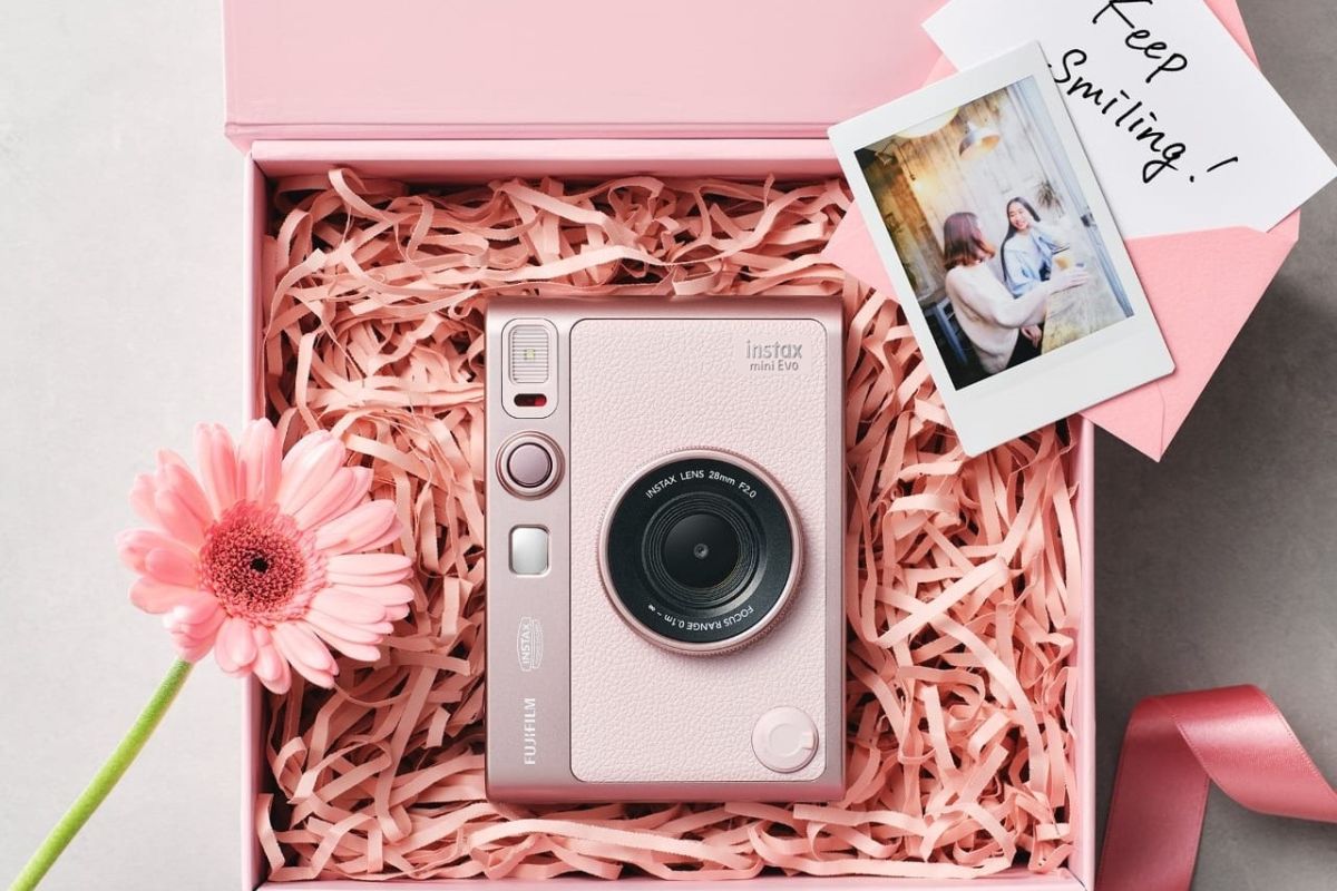 Fujifilm Luncurkan Instax Gentle Rose
