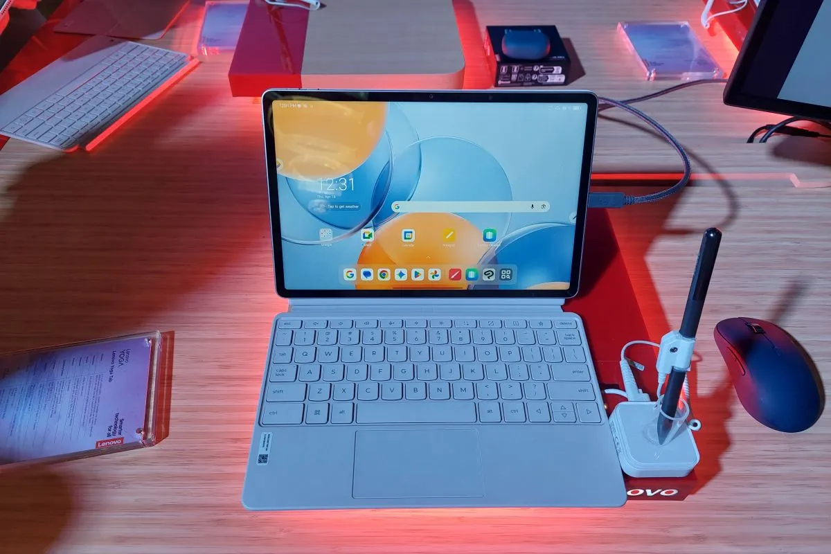 Lenovo Yoga Tab Tingkatkan Kreativitas